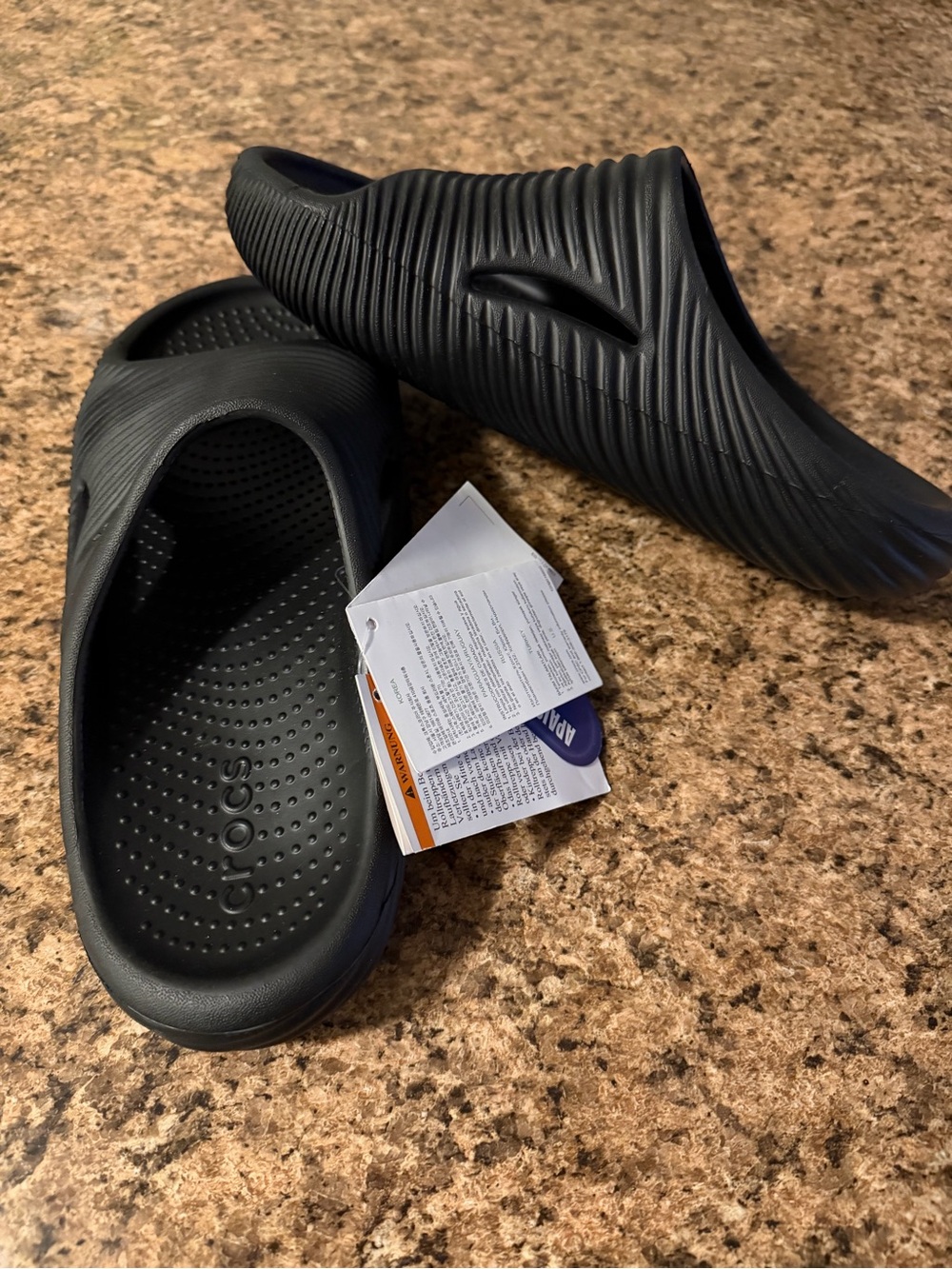 Crocs Mellow Tide Recovery Women’s Slip On Black Slides (Size 7) - Picture 10 of 10